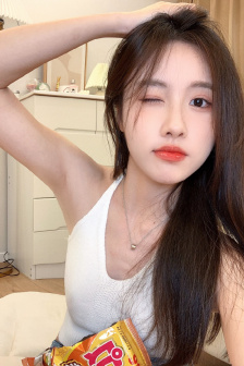 欧美疯狂三P群体交乱视频